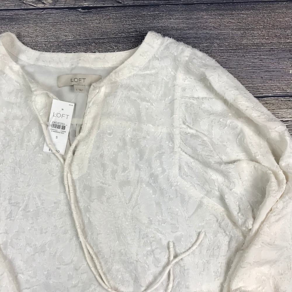 NWT ~ LOFT ~ Blouse - Picture 4 of 7